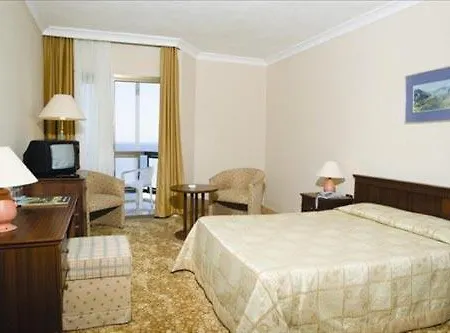 Vista Hill كوشاداسيه