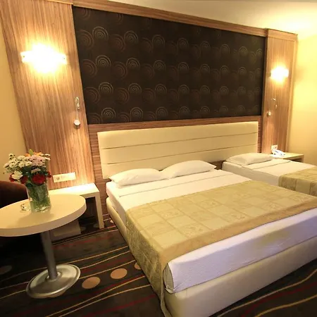 Vista Hill Hotel 4*