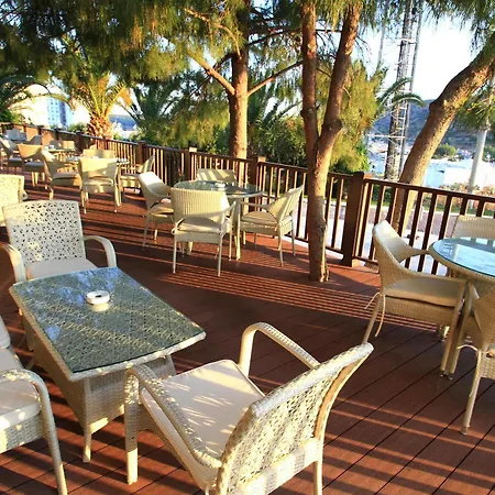 Vista Hill Hotel 4*