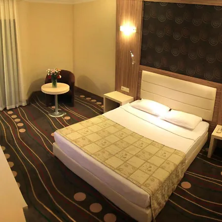 Vista Hill Hotel 4*